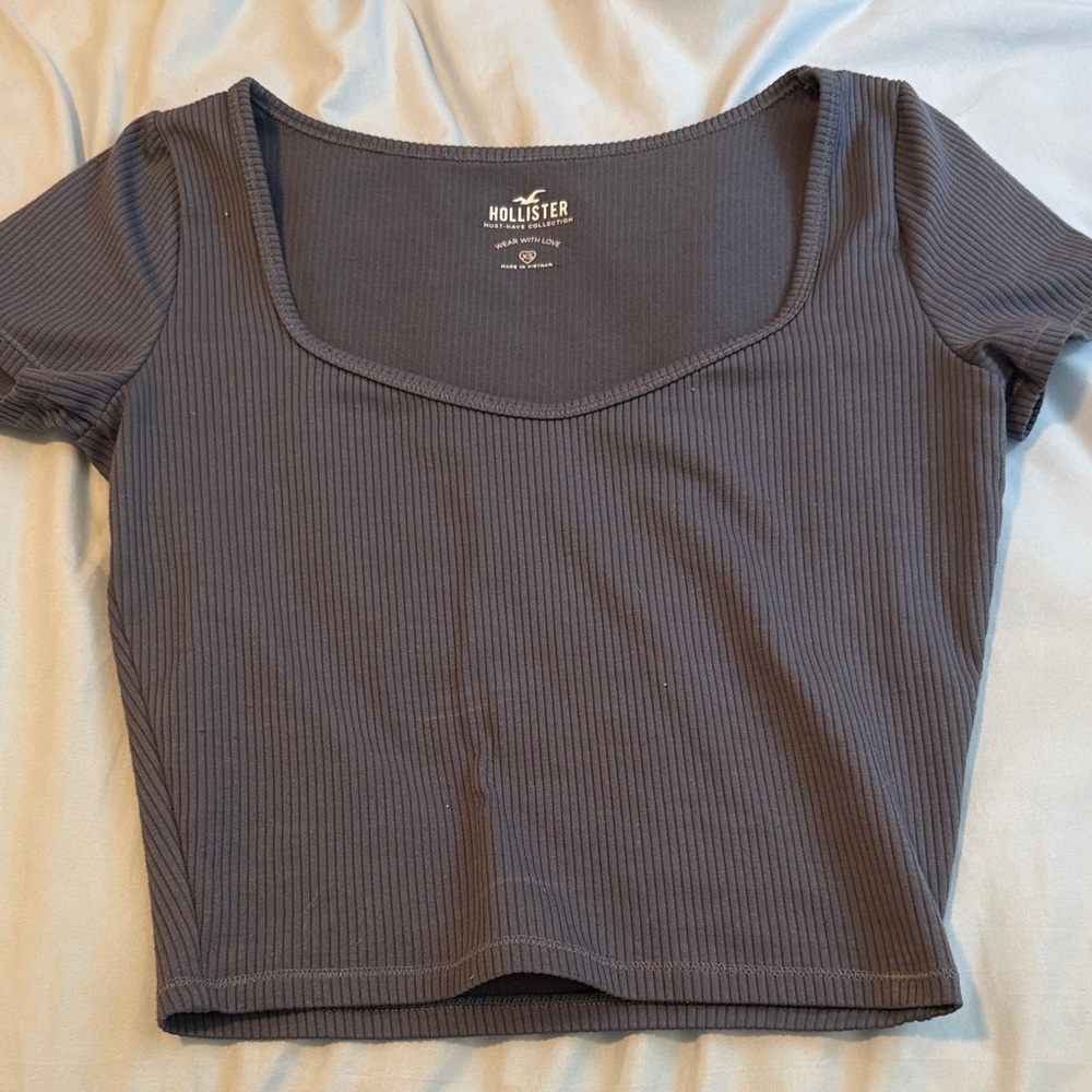 Hollister Women's Charcoal Ribbed Crop Top